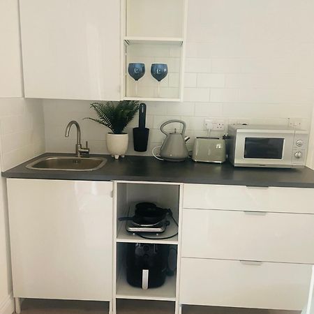 בלינה Basement Studio Apartment מראה חיצוני תמונה