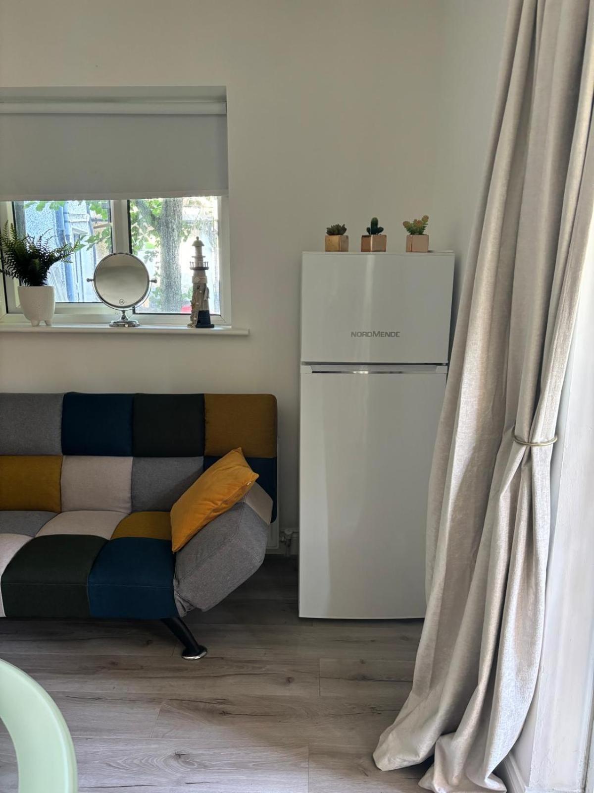 בלינה Basement Studio Apartment מראה חיצוני תמונה